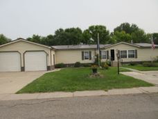 1995 28x56 Friendship 3BR, 2BA Double Garage. Buena Vista Fargo $75,000